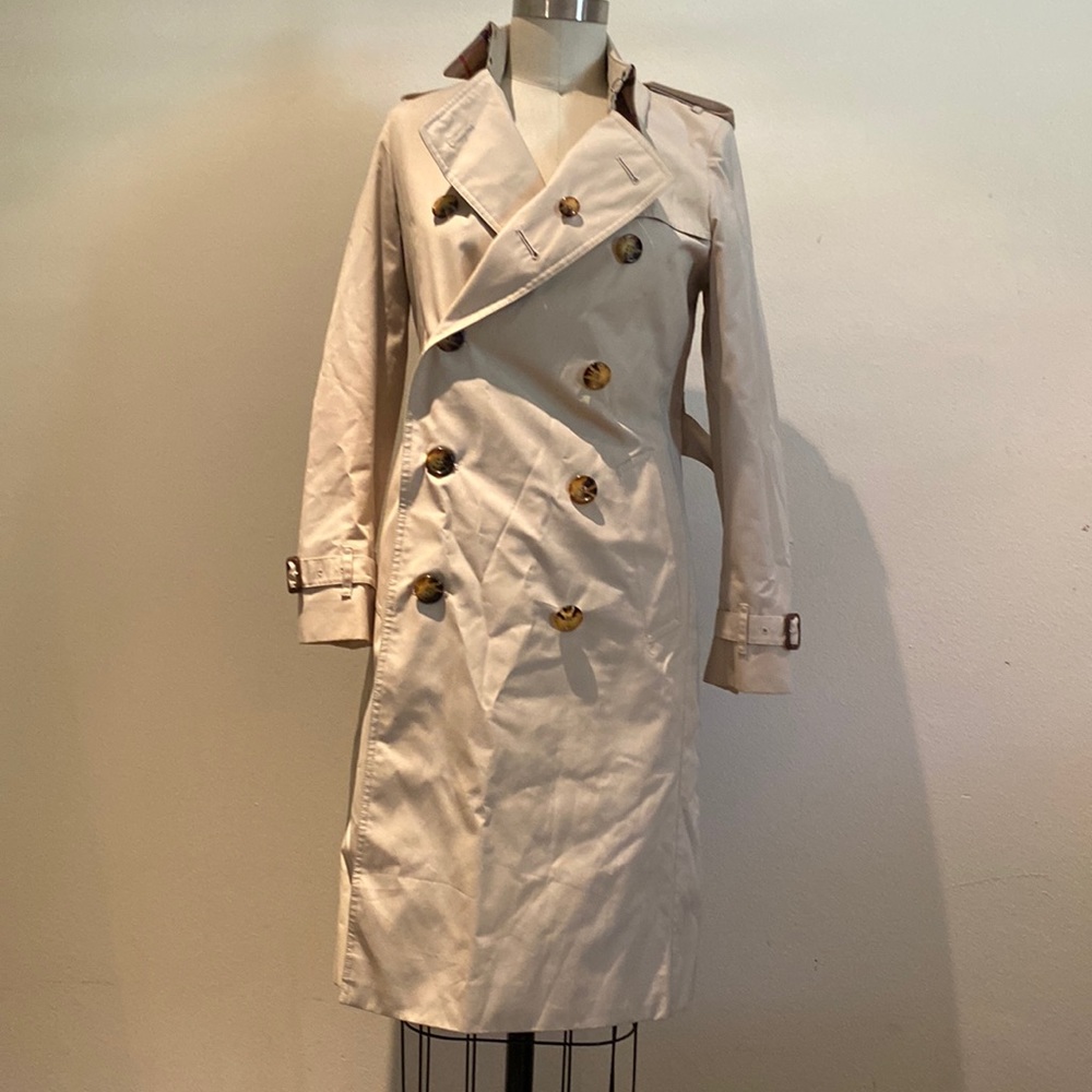 Burberry tench coat size 4 excellent